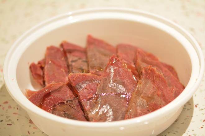 2 Spiced Beef Slices 五香牛肉